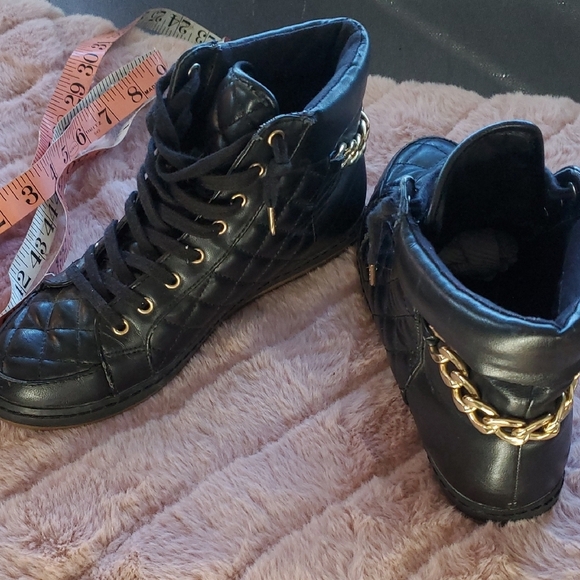 Chic Black Quilted High-Top Sneakers with Gold Chain - Picture 1 of 11